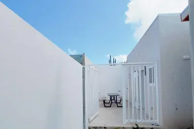 Image de New 1br | Near Eagle Beach | Sleeps 3 I Ac