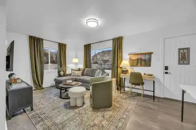 Image de Cozy Zen Den Central Location