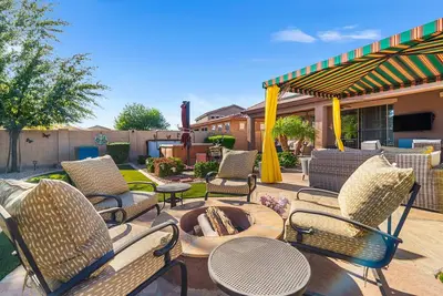 Image de Goodyear Gem, Jacuzzi, Grill, Outdoor Oasis