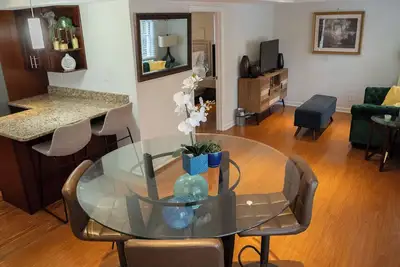 Image de Cozy Midtown Garden Level Retreat, off street Parking, Walk to Peidmont Park