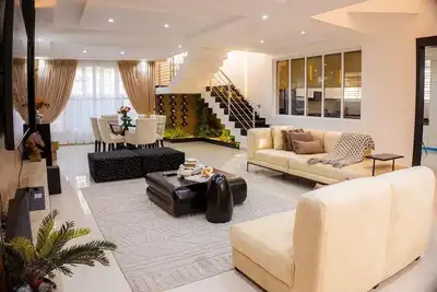 Image de 4 Bedroom En-Suite, Wi-Fi, Secured, 24/7 Power