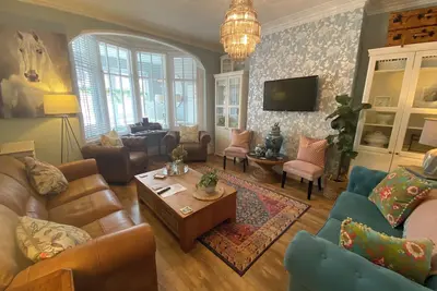 Image de Entire Property for Exclusive Use – Hosted Stay with Breakfast