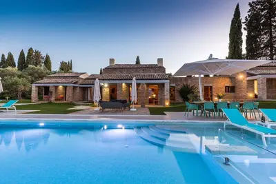 Image de 4br Hilltop Villa • Heated Infinity Pool & Game Room