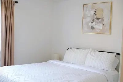 2br townhome in prime location!