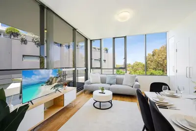 Image de Rosebery near Airport & Train & Shops