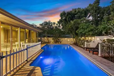 Image de 5 Minutes to the beaches Fun Karaoke, Heated Pool, Serine Backyard, Spacious