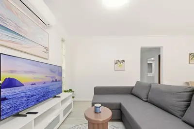 Image de KozyGuru | Cabramatta | Spacious Family Townhouse