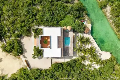 Image de Turtle Sands - Tiki Bar and Waterfront!