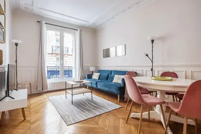 Blueground | Dupleix, view, nr Parc André Citroën