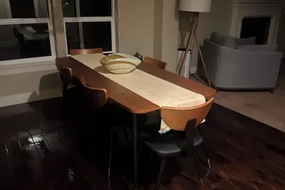 Image de Spacious 4-bedroom house with Ac in enchanting Vancouver