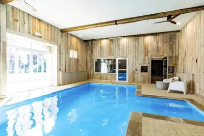 Image de Superbe demeure avec piscine intérieure & cinéma