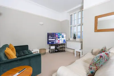 Image de The Manor Retreat | Oxford Short Let | 2 Beds & Sleeps 4