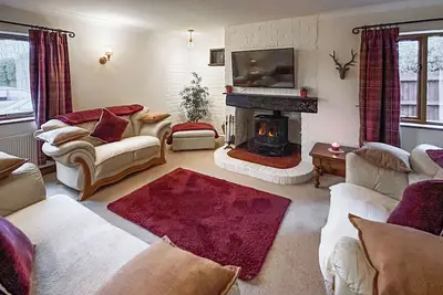 Image de 3 chambres à coucher à Areley Kings, Near Stourport on Severn