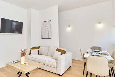 Image de Charmant appartement climatisé - Parc Buttes Chaumont