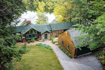 Image de New Home! Lakefront, Dock, Fireplace, XBox