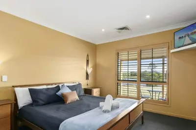 Image de Tuscan charm meets Hunter Valley tranquility.