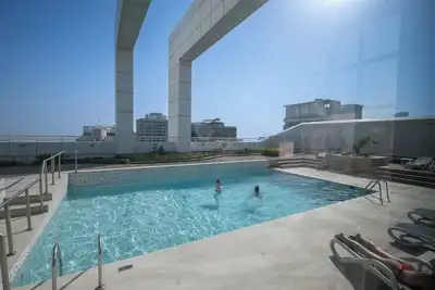 Image de Free housekeeping visits during your stay - StayShort - Stylish 2-Bedroom in Jlt That Sleeps 6 Comfortably