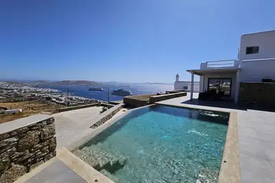 Image de Aether Mykonos 3br Villa with Port & Town Views