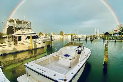 Image de Back Creek Villa Covered Deck