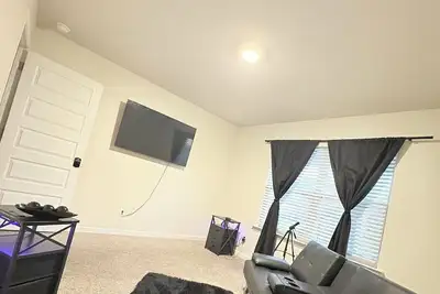 Image de Charming 3-bedroom house in Semmes with cool Ac breeze