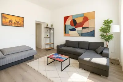 Image de Large Historic Home with Private Parking 1 min to River Prague Oldtown