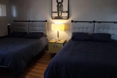 Image de Perfect Budget Room for Pet Owners Visiting Nearby Lake Attractions