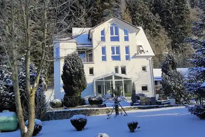 Image de House by the forest