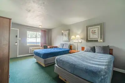 Explore Livingston from a Convenient Room with 2 Full Beds