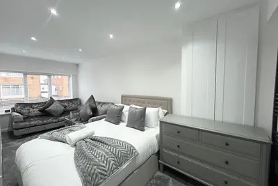 Image de Famille-Maison-Salle de bain privée