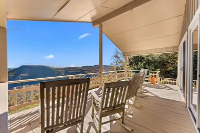 Tiger Ridge, Single Level w/ Stunning Mtn Views