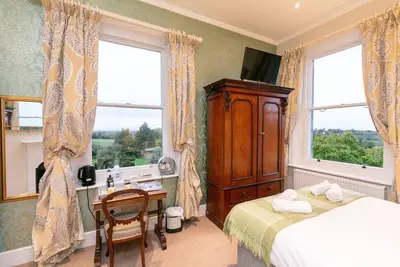 Image de Double-King-Sdb privée avec baignoire-Vue sur la campagne