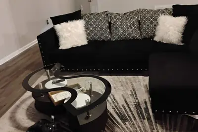 Image de Maison Gris Terrific 4-bedroom house with Ac in vibrant Atlanta, Ga