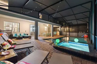 Bookmark Villa 8br @ Storey Lake w/ Pool