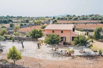 Image de Maison de campagne 'Can Mollet' avec vue montagne, terrasse privée et Wi-Fi