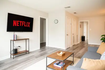 Bright & Modern 2br, Near Uab & Hospitals