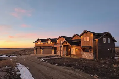 Image de Mountain Lodge Escape-Theater, Fire pit, Games. 30 min to Grand Targhee Skiing