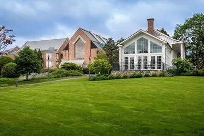 Image de Double Guestroom Stay | Steps to Hudson Riverwalk, Dining & Scenic Trails