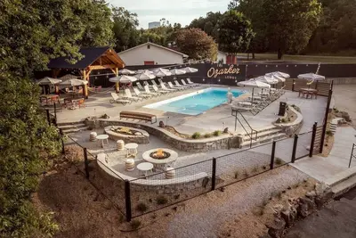 Image de Rustic Branson Lodge | 1 Unit | Near Historic Hwy 165