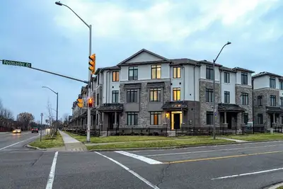 Image de Spacious Luxury 5br Oakville Retreat-Free Parking