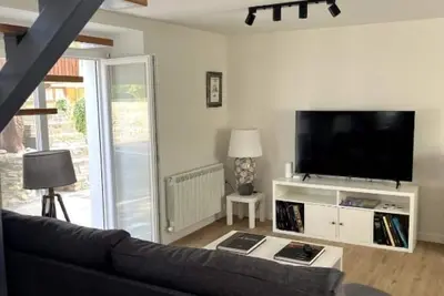 Image de Renovated rural house ideal for families, friends or couple getaways.