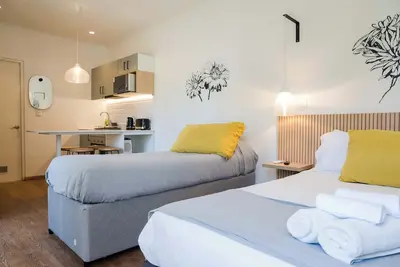 Image de Vibrant Studio in Bellavista | Near Metro for 3