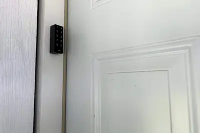 Image de Centrally Located Updated 3King w/ dedicated office + Apt