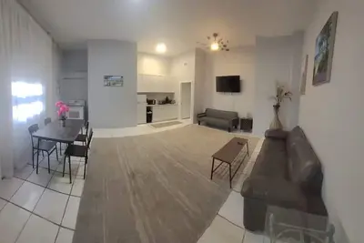 Image de 1 Bed, 1 Bath Manasota Beach, Fl