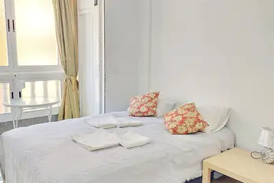 Image de Fast Wi-Fi. 5 min from the sea.