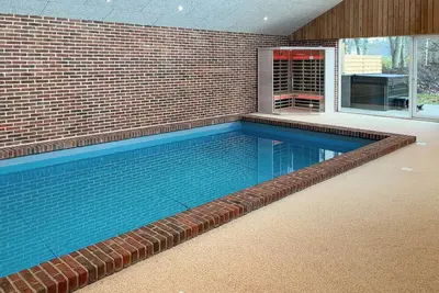 Image de Superbe maison à Kibæk avec sauna