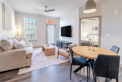 Image de Super Central 1bd Worker`s Paradise