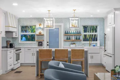 Image de Sun, Sand & 2 Kings • Palm Beach Oasis