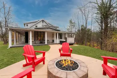 Image de 5br/6ba Pool & Hot Tub by Woodstock