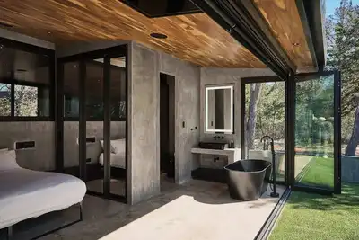 Image de Luxury at Norton Forest | 2 Kings + Soaking Tub