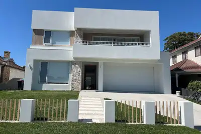 Image de Luxury 6 bedroom house with pool in Curl Curl